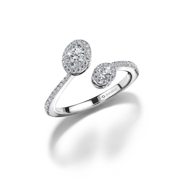 แหวนเพชร Natural Neat Oval Diamond Ring Sale