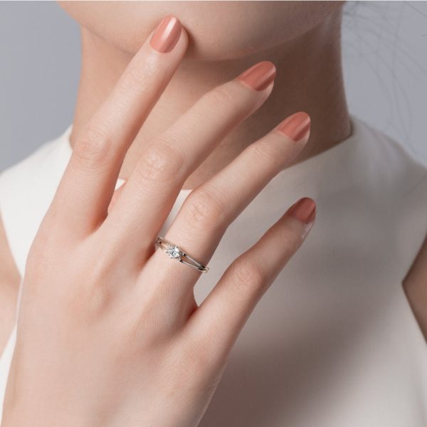 แหวนเพชร Shadows Split Shank Solitaire Ring Online now